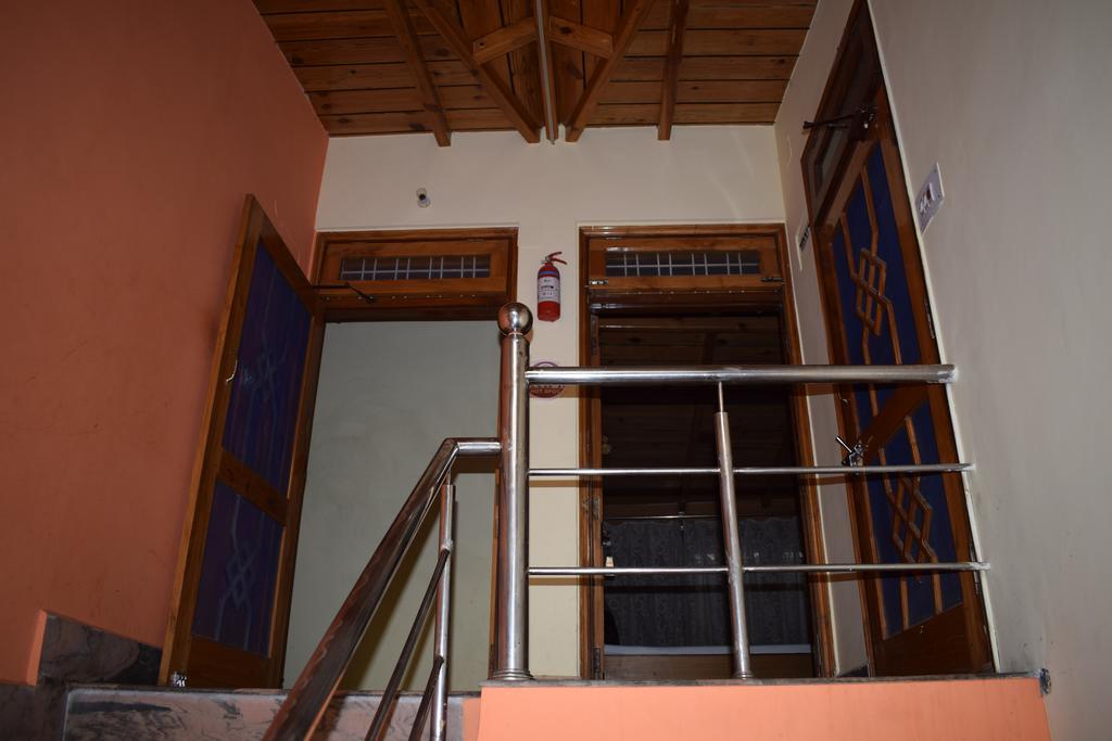 נייניטל Star Guest House מראה חיצוני תמונה